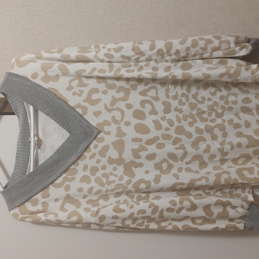 Bibi Animal Print with Waffled Grey V neck Collared Oversized Top